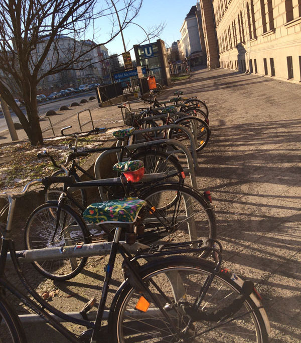 Berlin Mehringdamm Verteilung Sattelüberzieher Pukka Tee